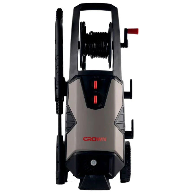 Uso de la hidrolimpiadora Crown Professional en el lavado de coches, motos y furgonetas